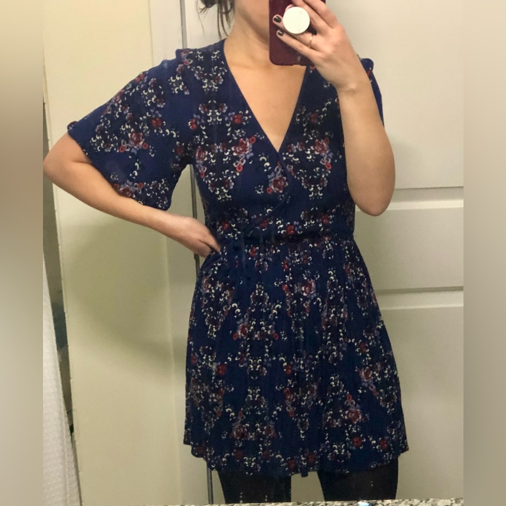 Band of Gypsies floral wrap flutter sleeve dress size XS
